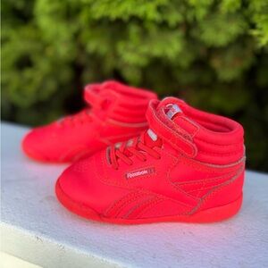 Reebok Classic Freestyle Kids Bright Redish / pink Hi-tops size 8 toddler